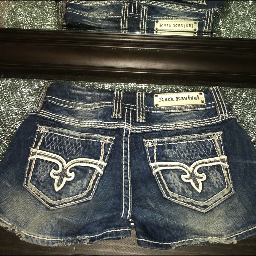 Size 27 Rock Revival Shorts